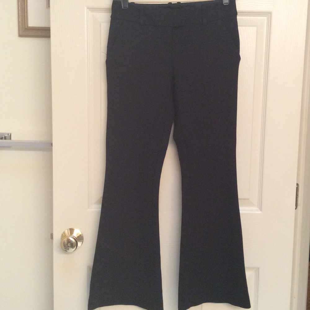 The Limited. Black super stretch. 0R.